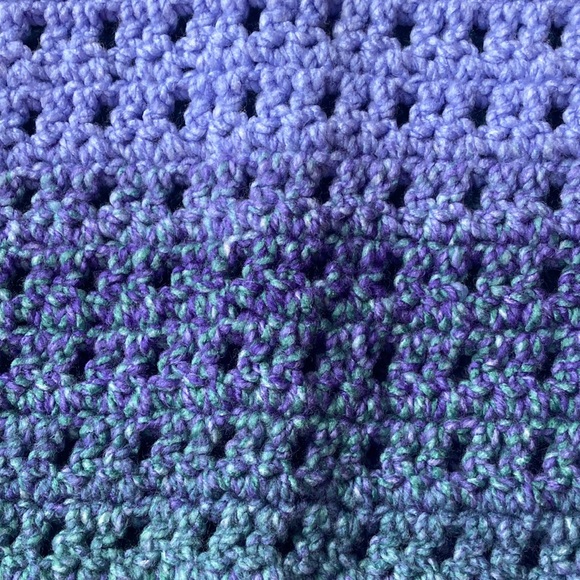 Hand crochet key hole scarf - Picture 6 of 6